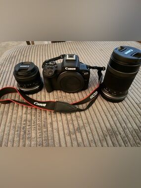 Canon EOS R50 Black mirrorless Camera with 2 lens kit!